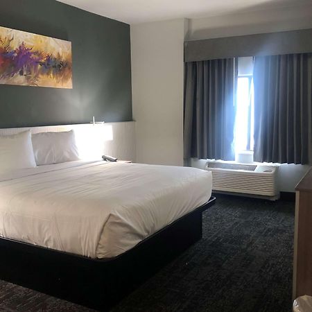 Baymont By Wyndham Madison Hotel Ngoại thất bức ảnh