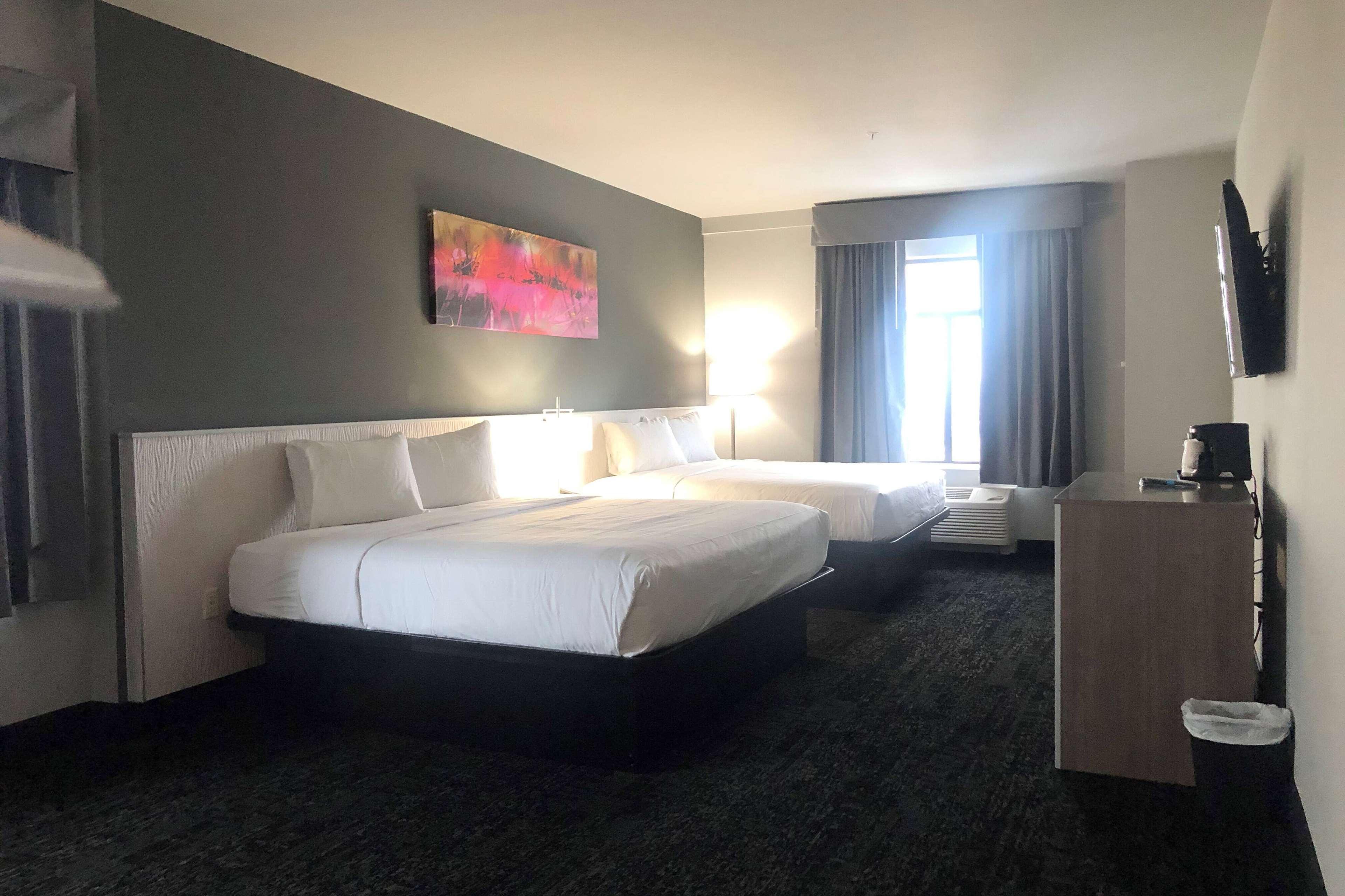 Baymont By Wyndham Madison Hotel Ngoại thất bức ảnh
