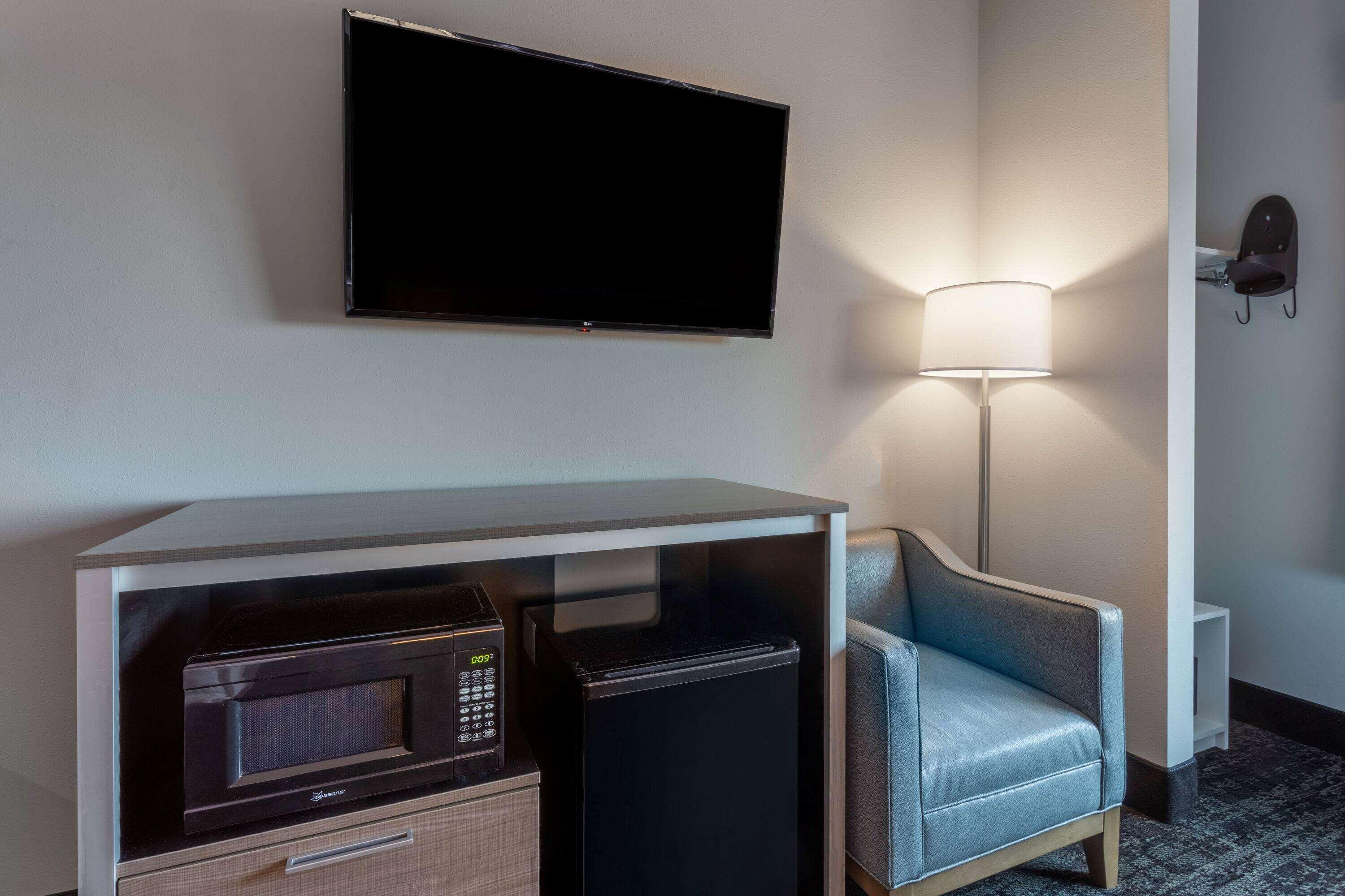 Baymont By Wyndham Madison Hotel Ngoại thất bức ảnh