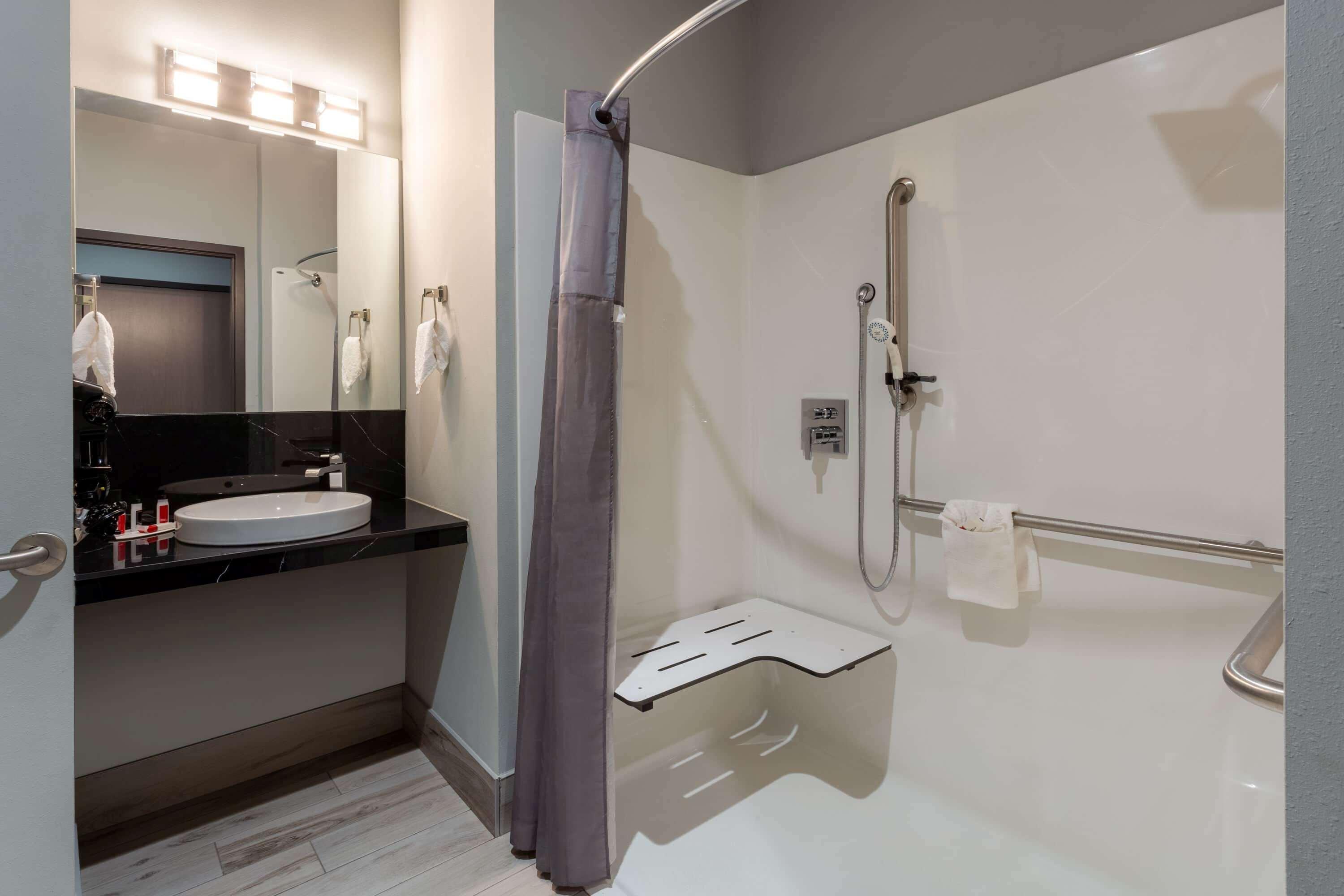 Baymont By Wyndham Madison Hotel Ngoại thất bức ảnh