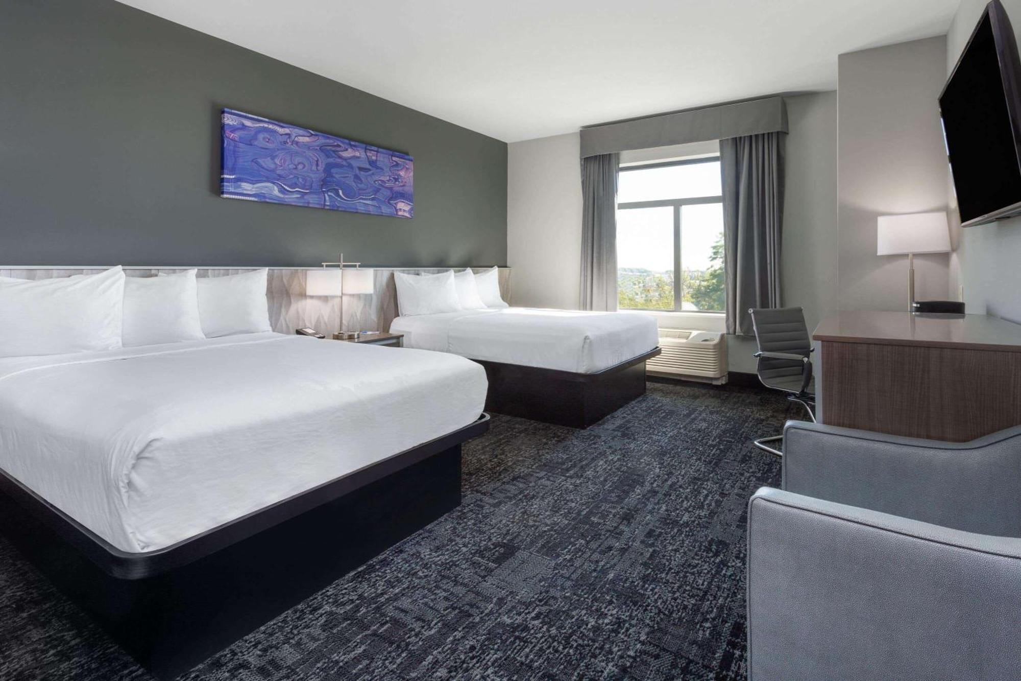 Baymont By Wyndham Madison Hotel Ngoại thất bức ảnh
