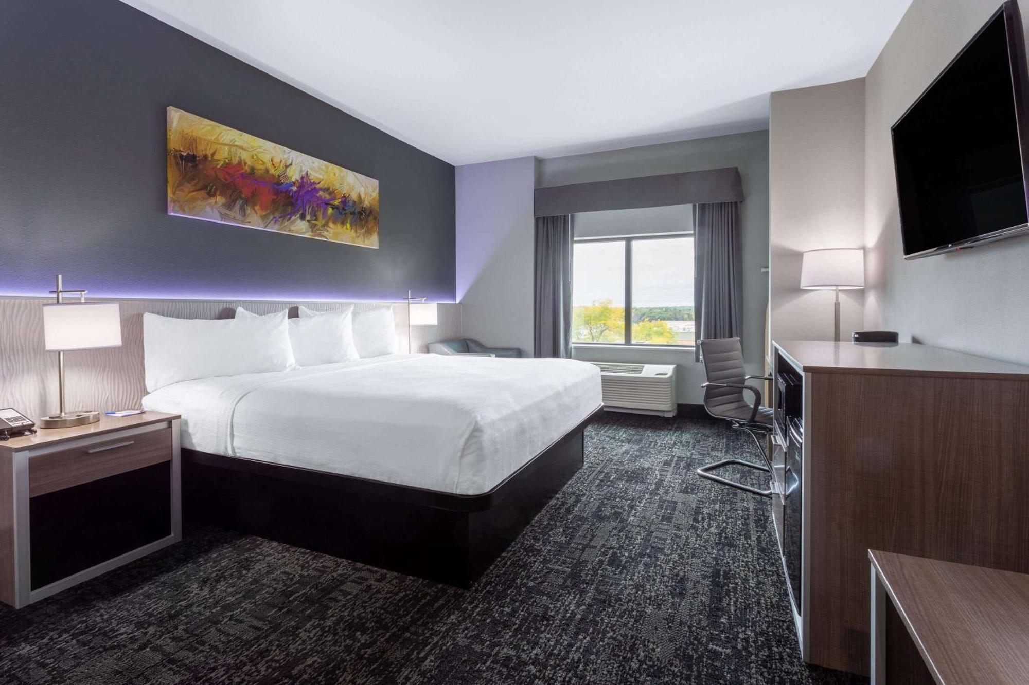 Baymont By Wyndham Madison Hotel Ngoại thất bức ảnh